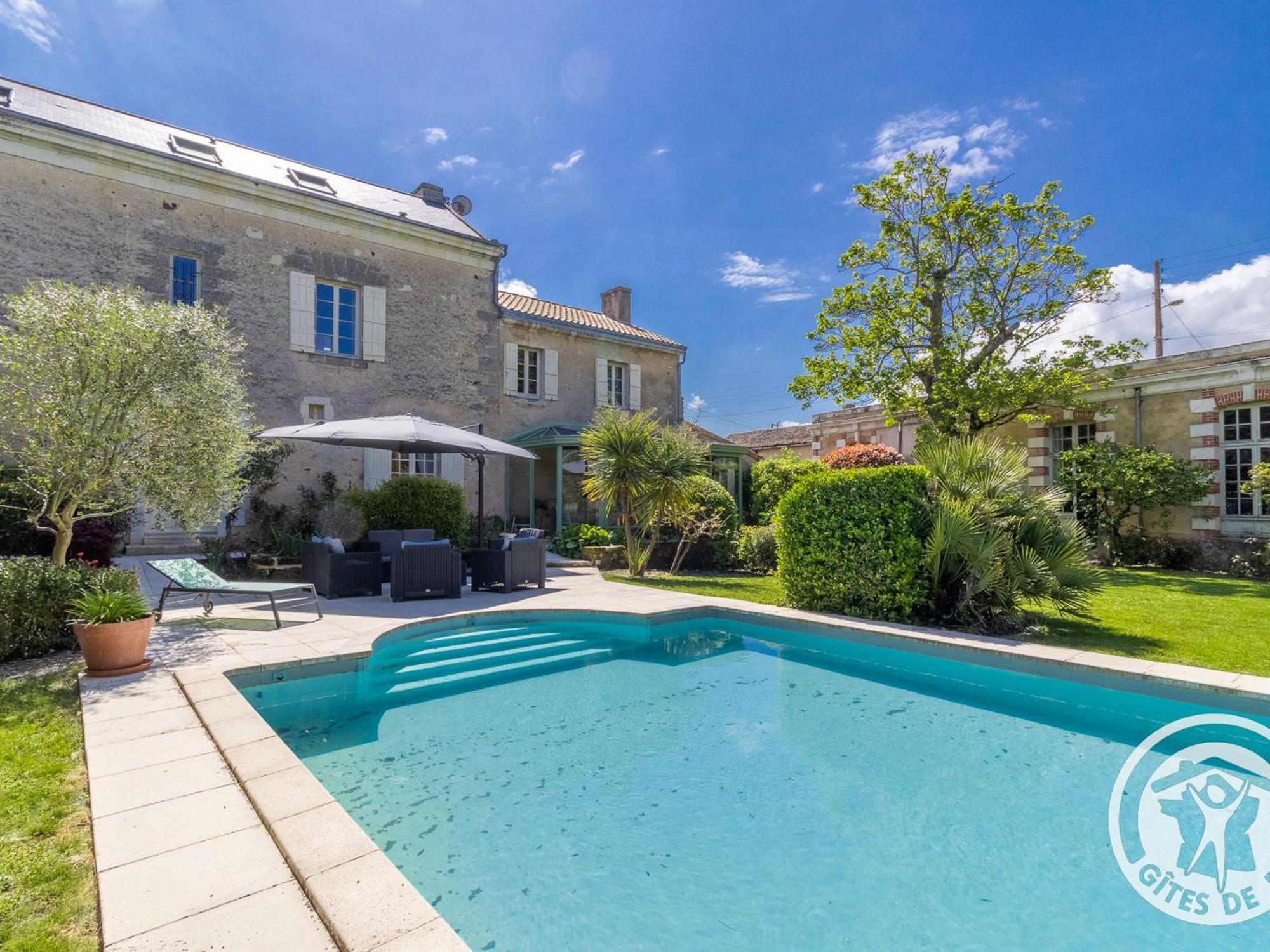 Sejour De Charme Avec Piscine A Saint-Georges-Sur-Layon, Proche De Saumur Et Des Chateaux De La Loire - Fr-1-622-81 Panzió Doue-en-Anjou Kültér fotó