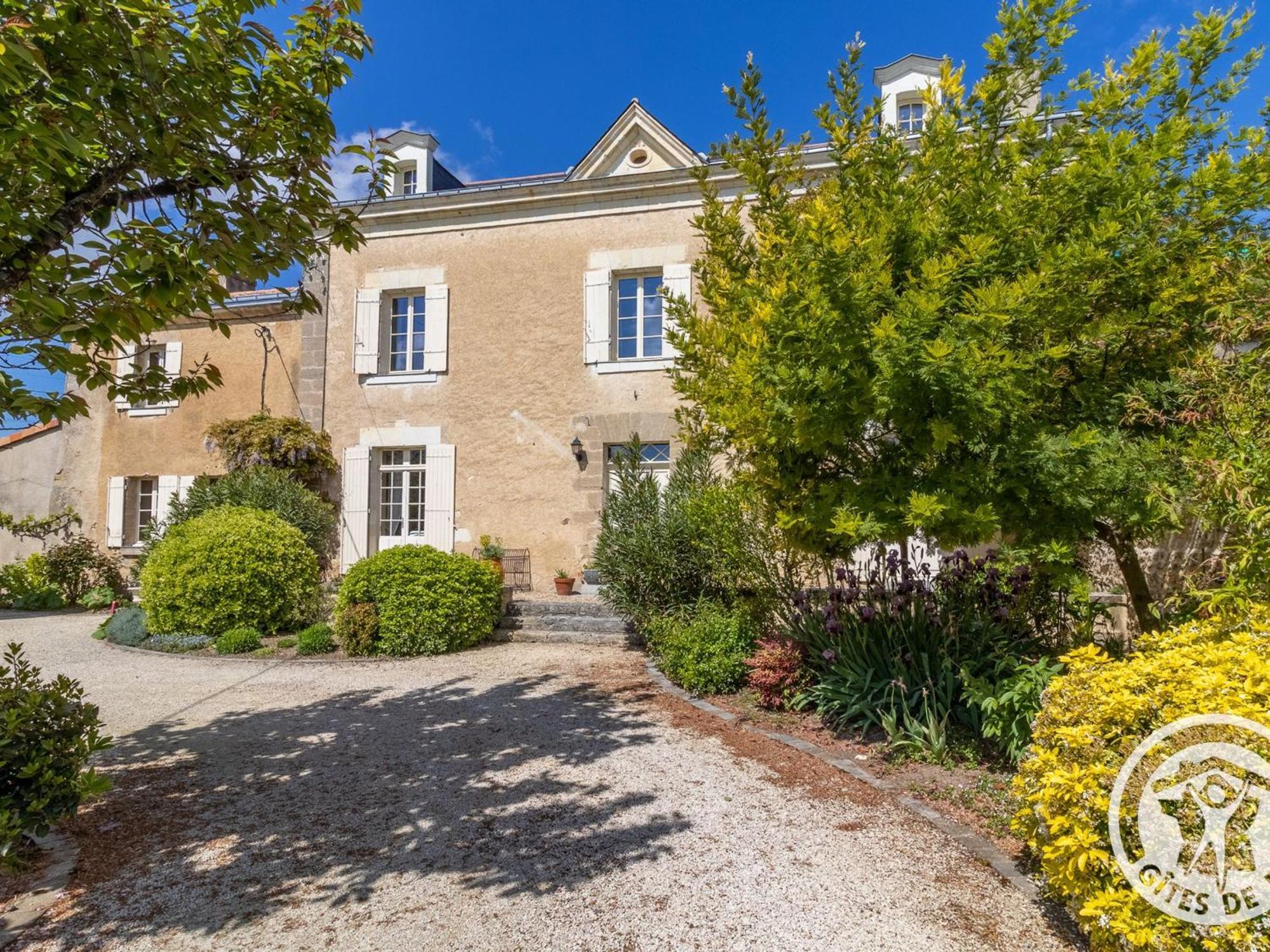 Sejour De Charme Avec Piscine A Saint-Georges-Sur-Layon, Proche De Saumur Et Des Chateaux De La Loire - Fr-1-622-81 Panzió Doue-en-Anjou Kültér fotó